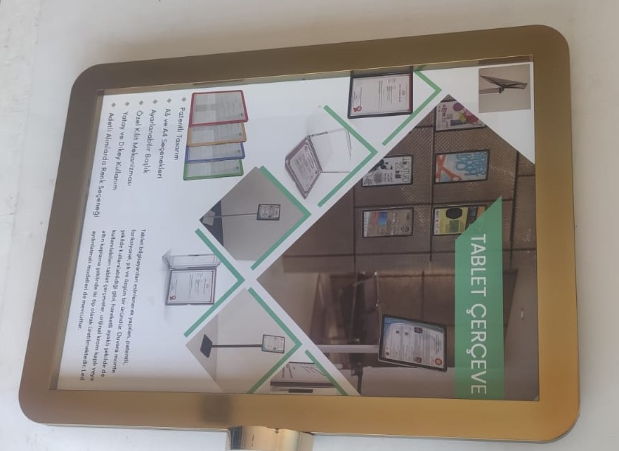 Altın Renkli çerçeve ayaklı çift yönlü a4